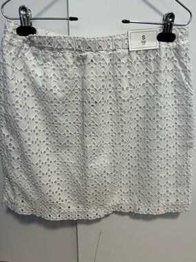 GAP White Eyelet A-Line Skirt